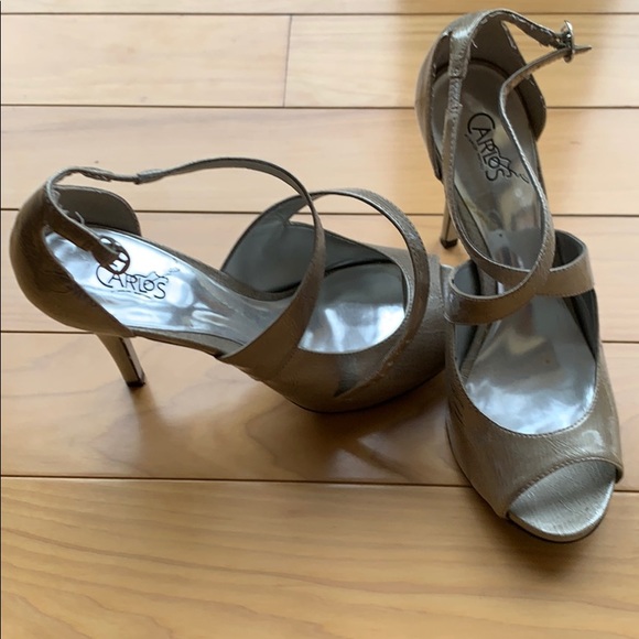 Carlos By Carlos Santana silver open toe pumps - Picture 1 of 4